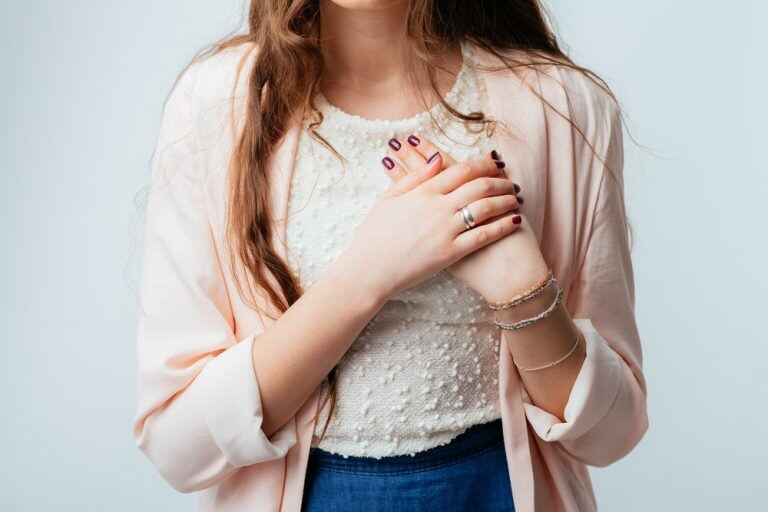 menopause-heart-palpitations-treatment-768x512 menopause-heart-palpitations-treatment-768x512